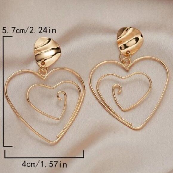 GOLD GEOMETRIC HEART DANGLE EARRINGS - Picture 3 of 3